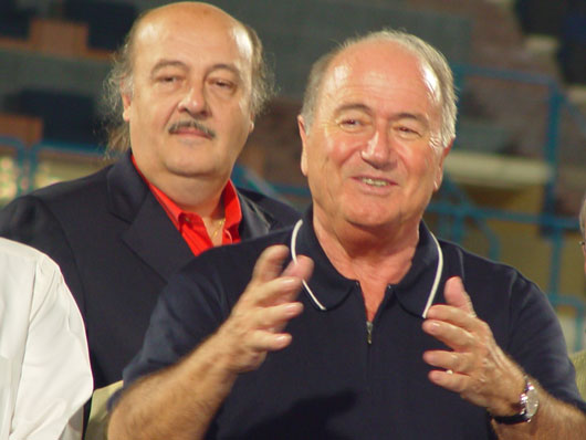 Peter Hargitay und Joseph Blatter, Doha 2003